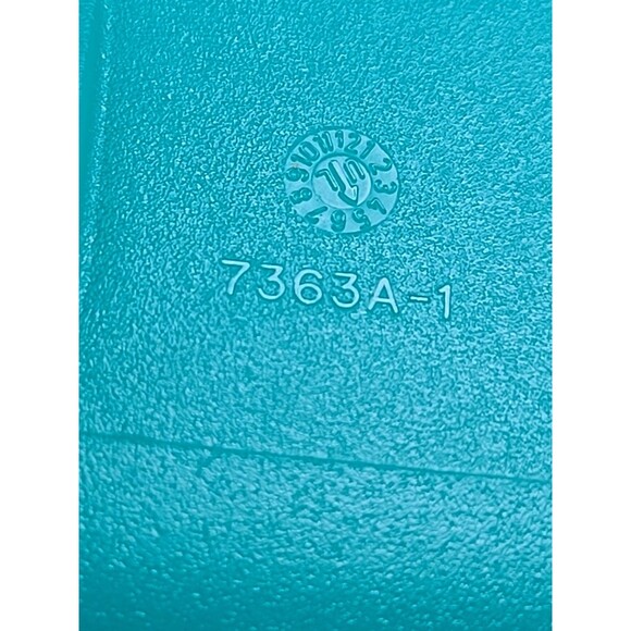 Tupperware Crystalwave Microwave Bowl 4 Cups Rectangular Container Teal / Purple - Picture 7 of 8